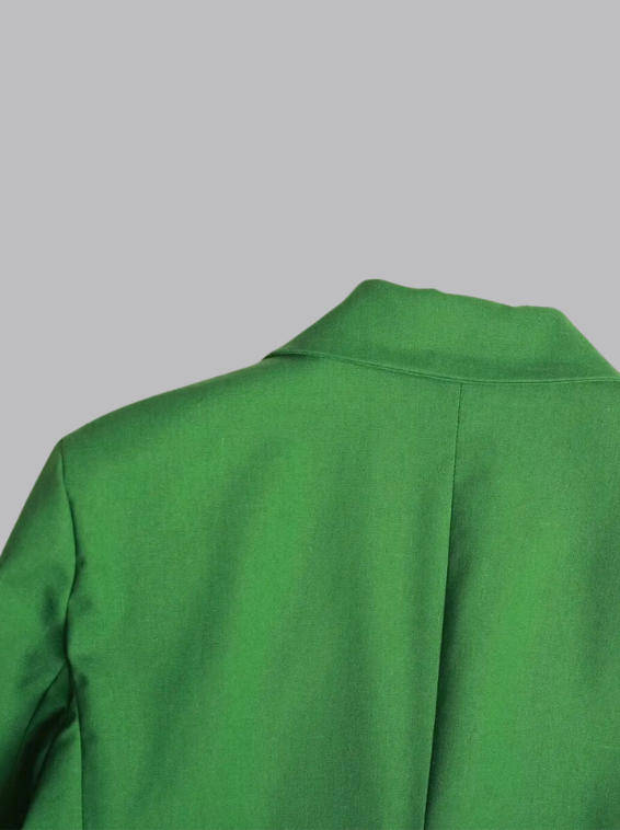 GR | green blazer
