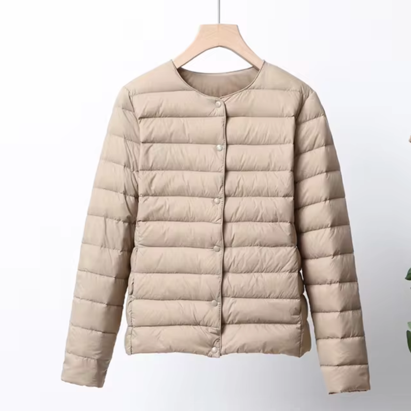 – Ultra-thin down jacket