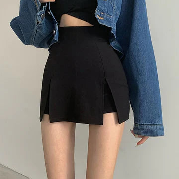 GR | High-waisted mini skirt