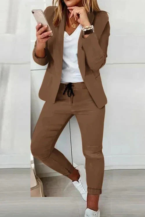 GR | Long-sleeved blazer and trousers style