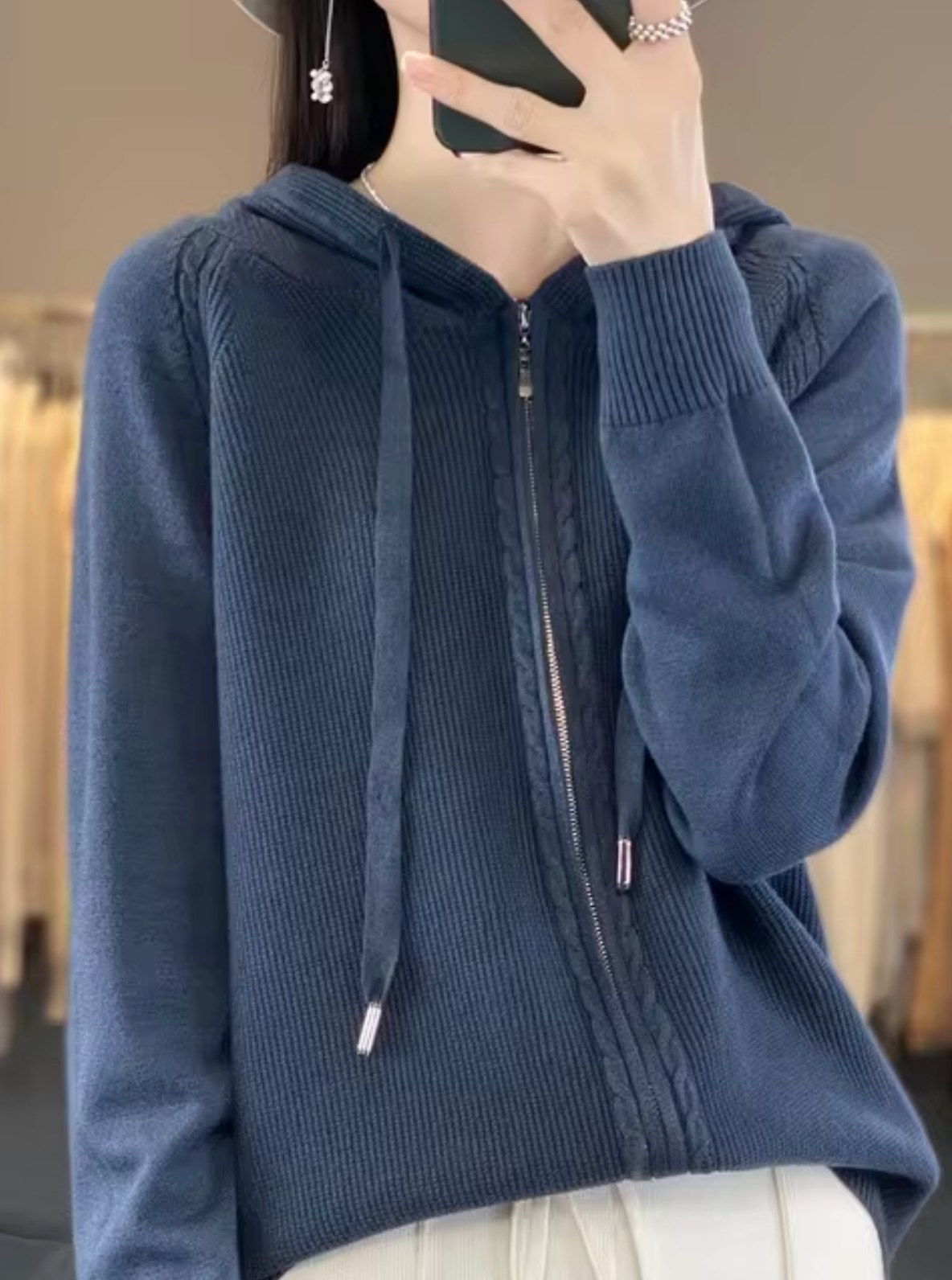 – Knitted cardigan with hood