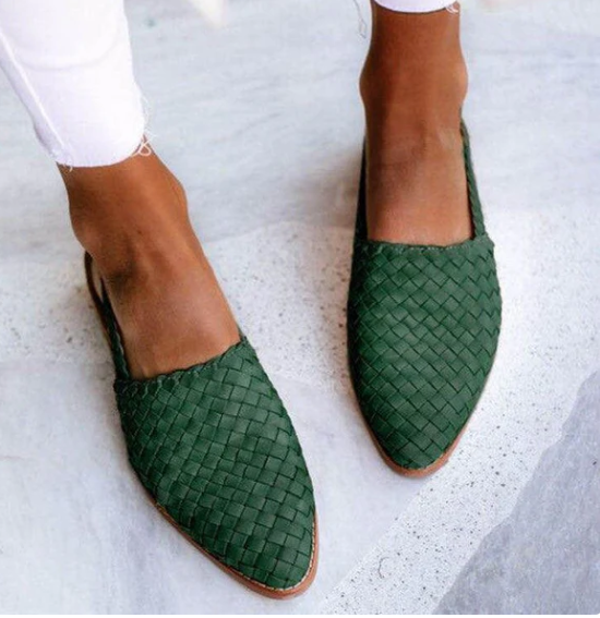 GR | Flat Sandals