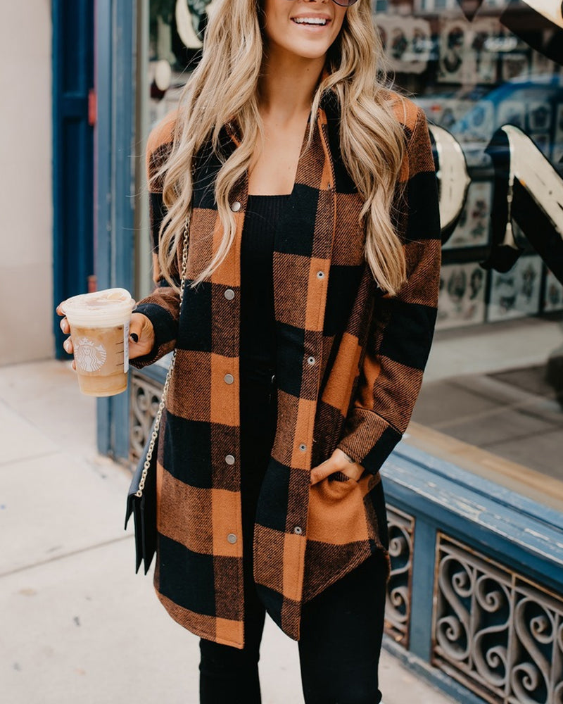 Checkered, mid-length coat with long sleeves