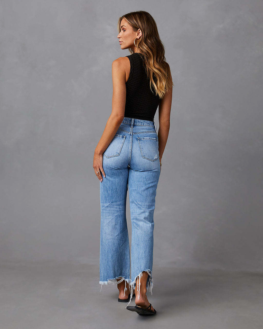 GR | High-waisted jeans with holes for women