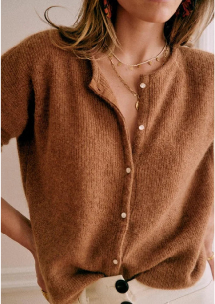 GR | Women's fine knitted jacket with V-neck and button placket