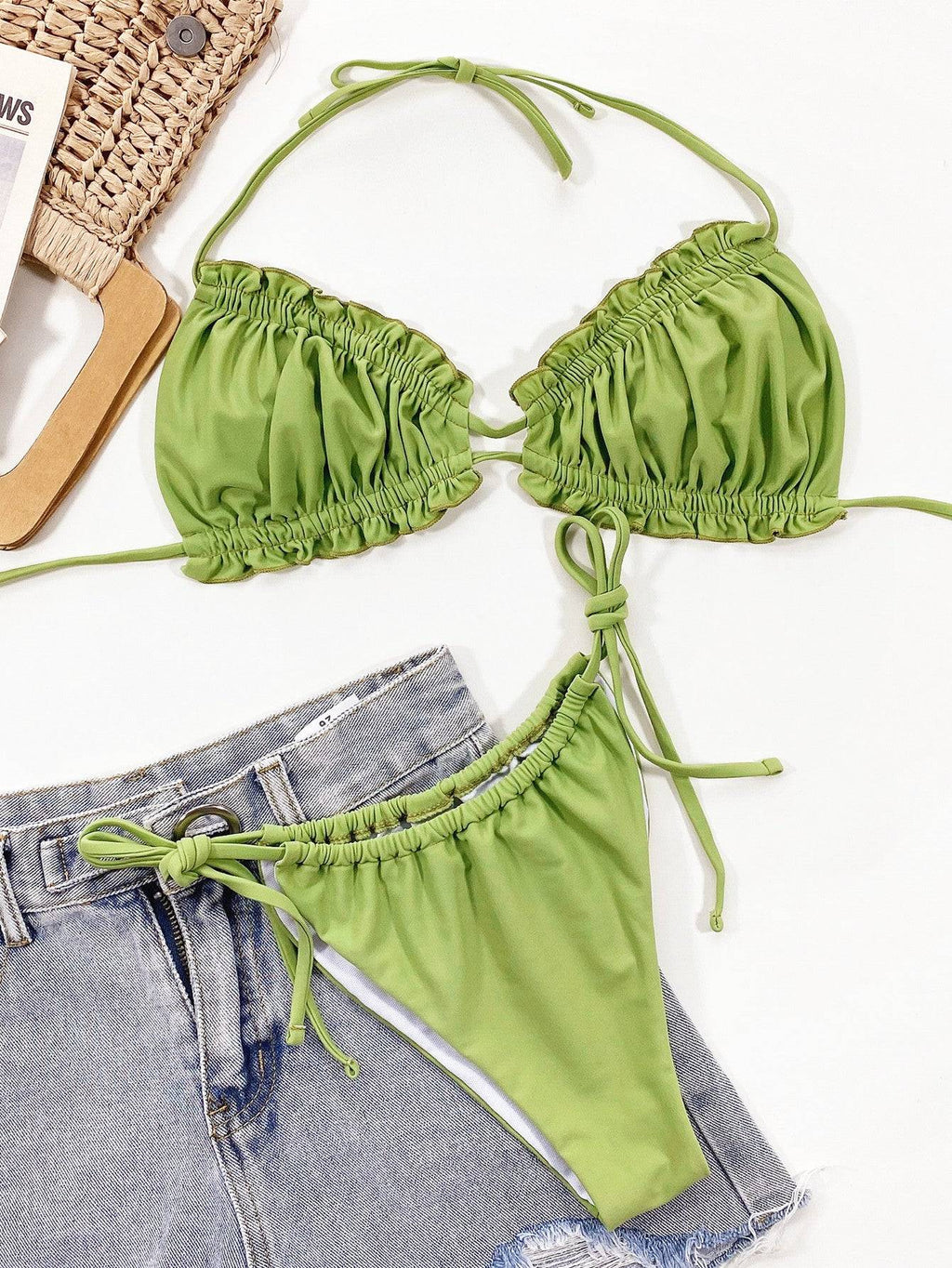 GR | Ruffled halterneck bikini set