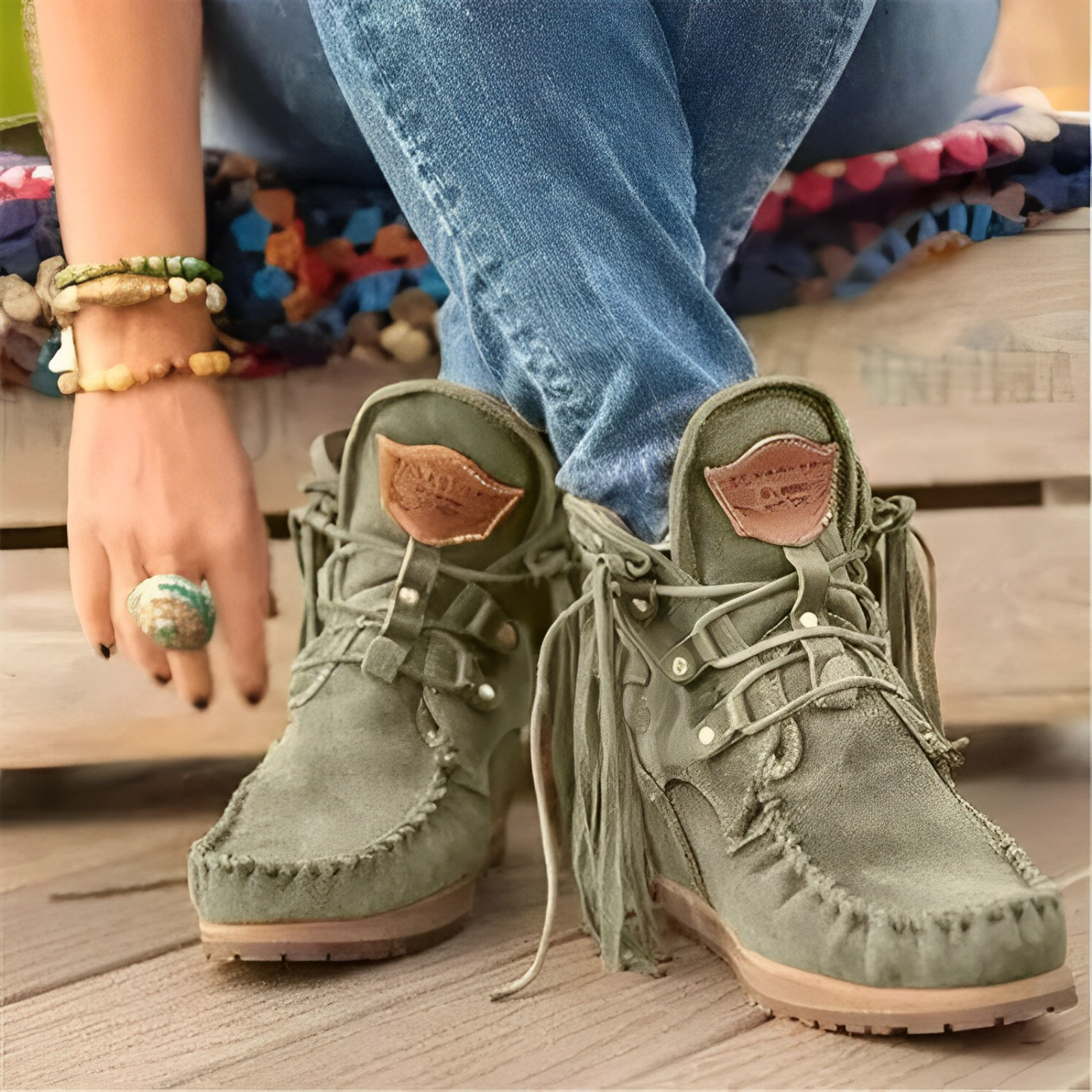 GR | Lightweight suede boots with non-slip sole for comfort