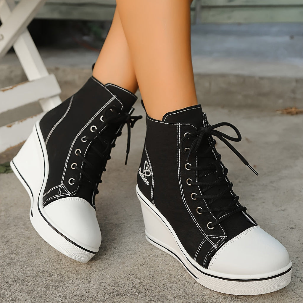 GR | Simple canvas ankle boots with love motif