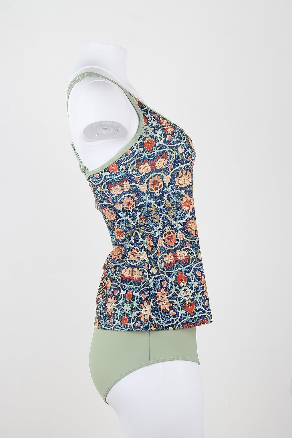 GR | Glamorous sleeveless swimwear with print
