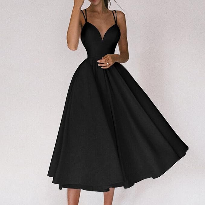 GR | A light dress with delicate spaghetti straps 