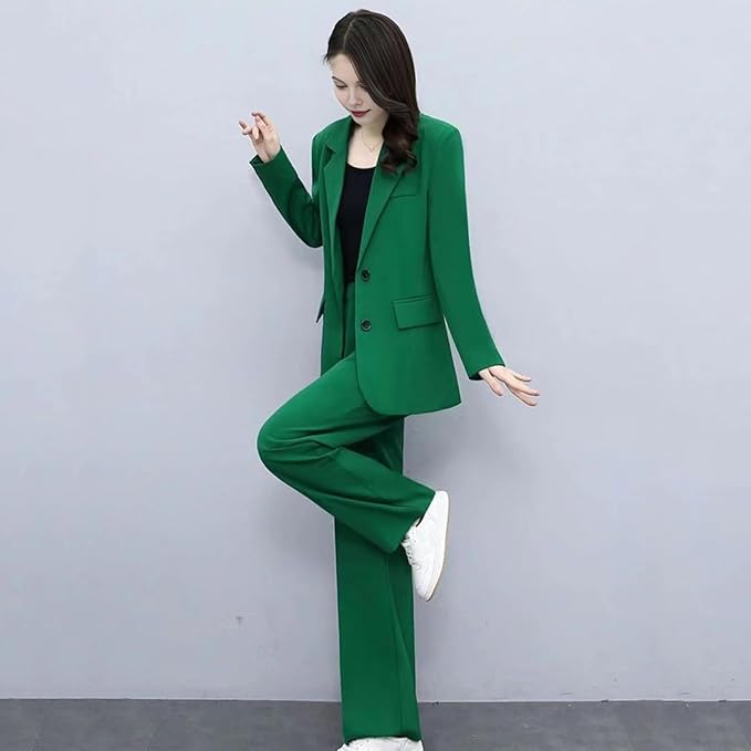 GR | Elegant trouser suit with tailored blazer