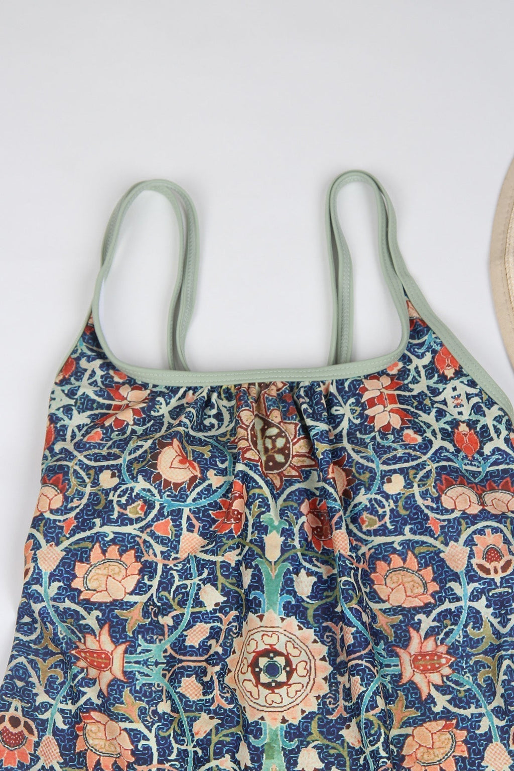GR | Glamorous sleeveless swimwear with print