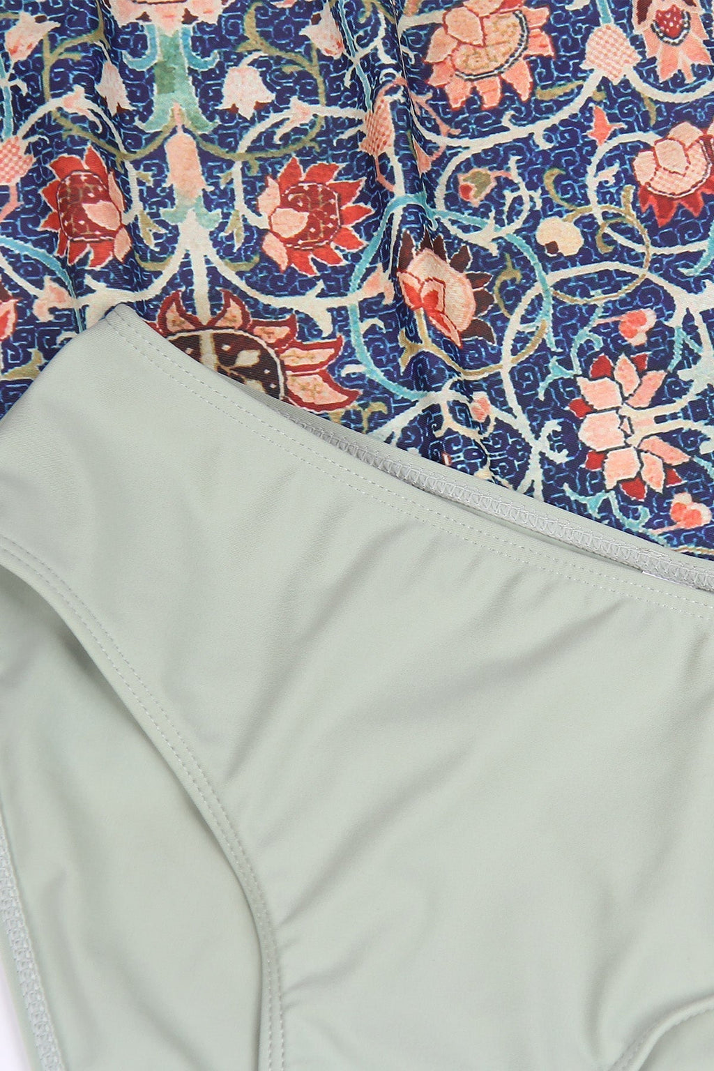 GR | Glamorous sleeveless swimwear with print