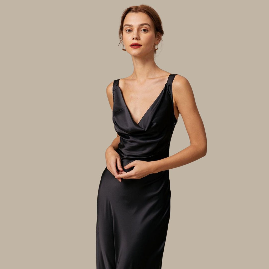 GR | Satin-Maxikleid mit Wasserfallausschnitt