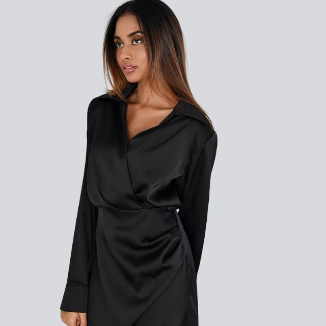 GR | Satin-Minikleid mit V-Ausschnitt und Raffung