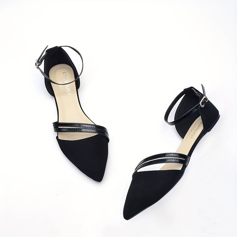 GR | Lightweight flat sandals with buckle and pointed toe