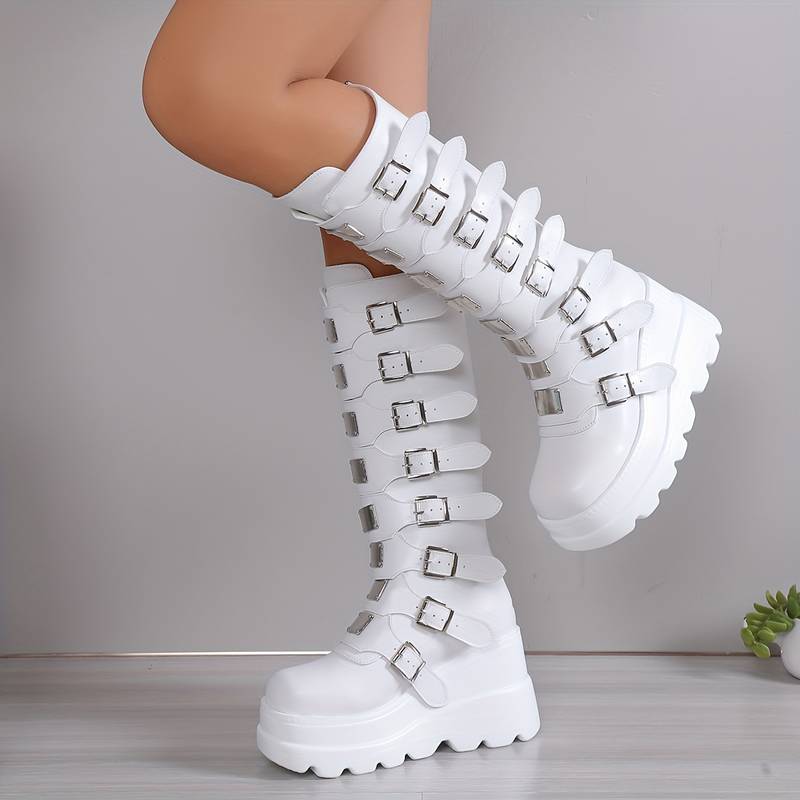 GR | Trendy platform boots with buckles