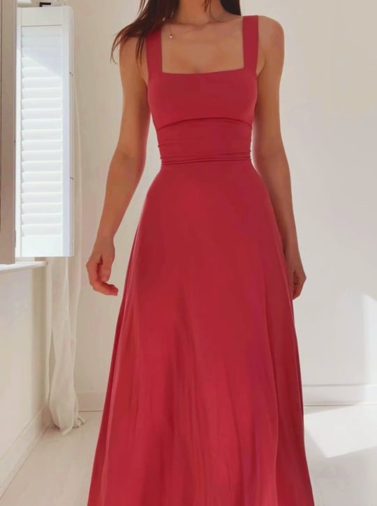 Women's midi dress with wide straps 