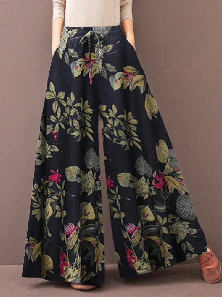 GR | Chic, relaxed trousers with a floral pattern