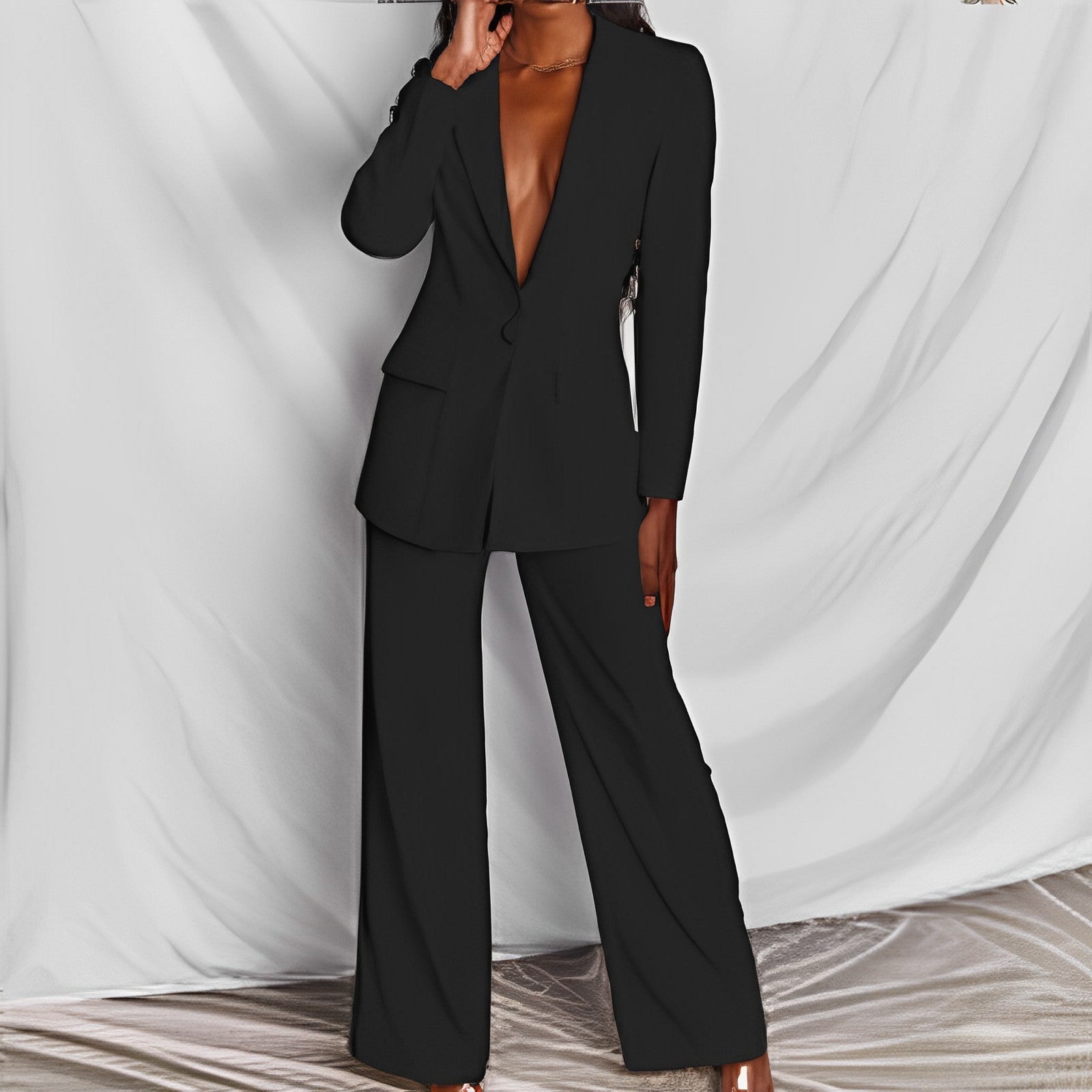 GR | Elegant women's suit with long sleeves and trousers