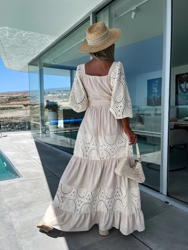GR | Casual, loose dress with lacing and lace embroidery