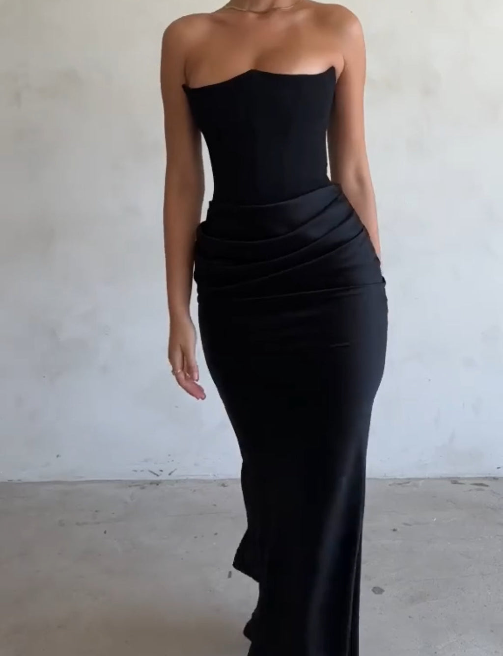 Dress with satin skirt | Make everyone look at you 