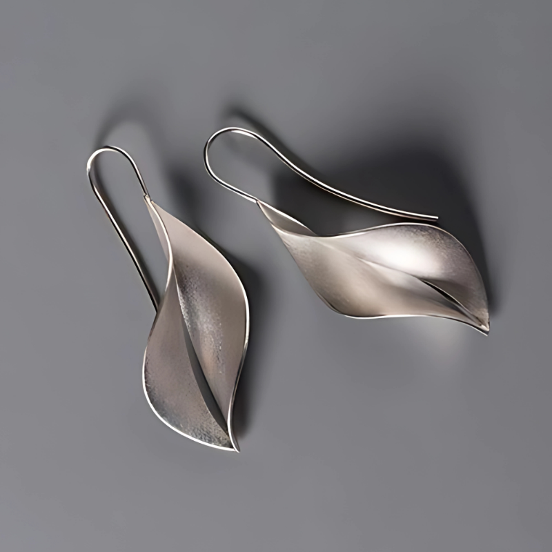 GR | Leaf-shaped silver vintage earrings