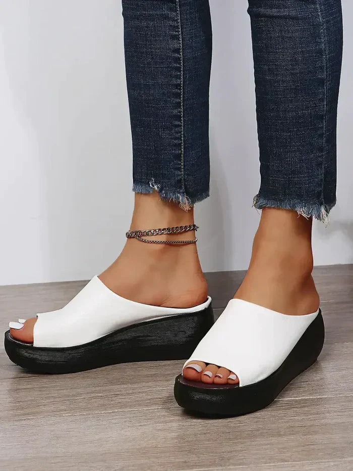 GR | Women's slippers with leather sole