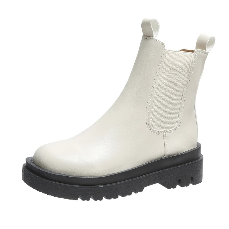 GR | Women's Chelsea Boots with Elastic Sides and Pull Tabs