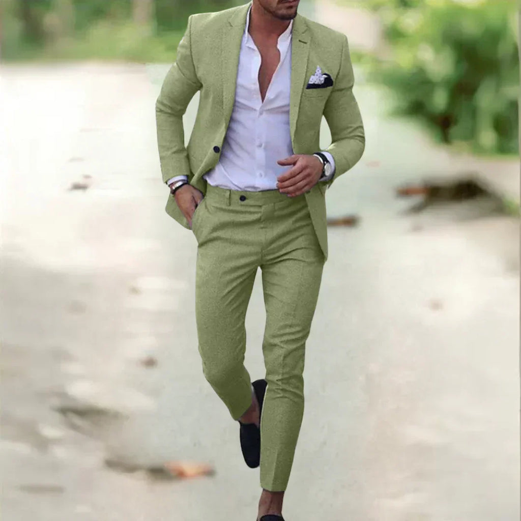 GR | Elegant and luxurious suit