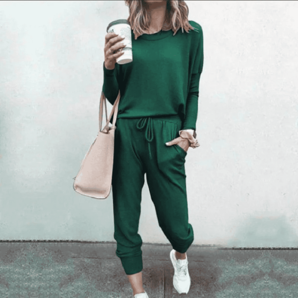 GR | Wide and Wonderfully Comfortable Women's Tracksuit