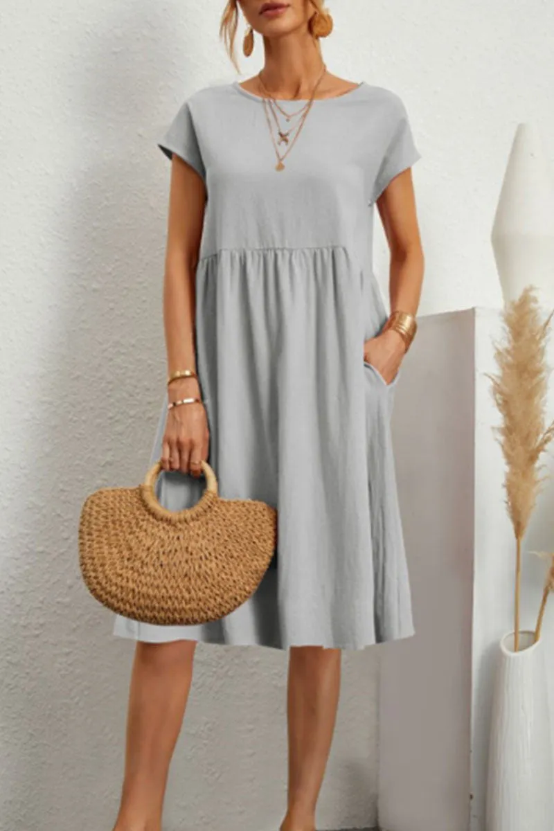 GR | Chic short-sleeved dress with a round neckline in solid color patchwork