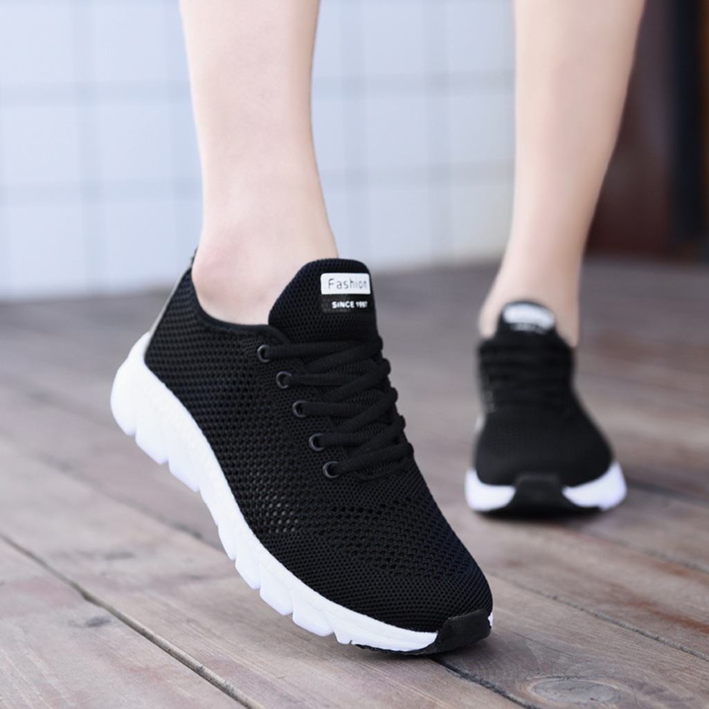 GR | Active - Lightweight women's sports shoes with extra support 