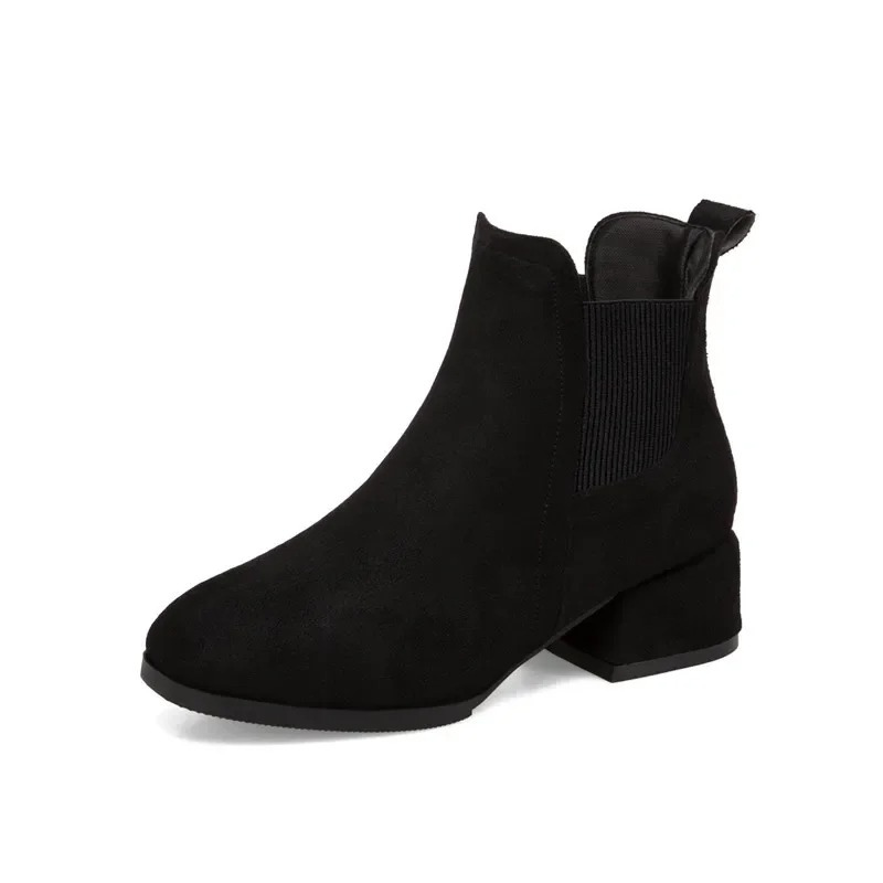 GR | Elegant entry-level ankle boots with block heel, women's ankle boots