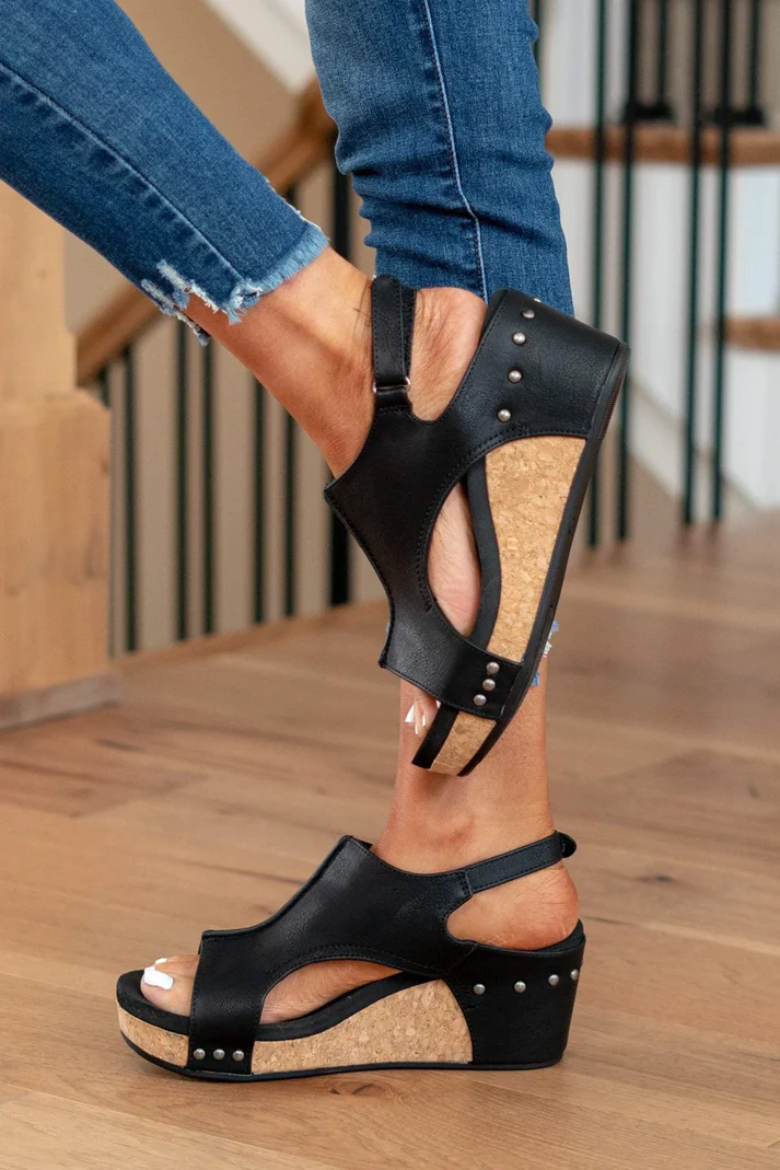 GR | Trendy women's sandals with wedge heel and ergonomic footbed