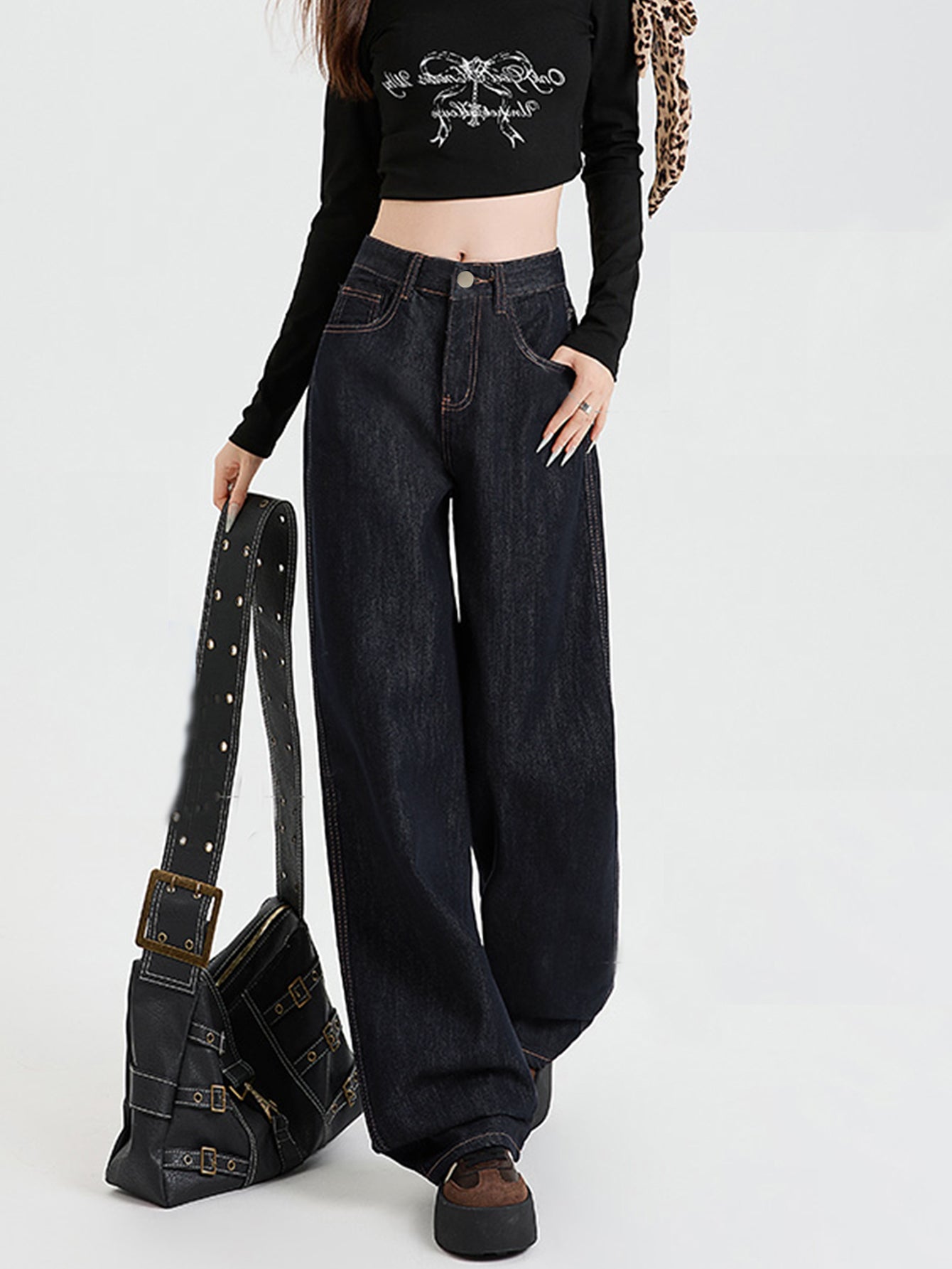 GR | Loose-fitting dark high-waisted floor-length denim trousers