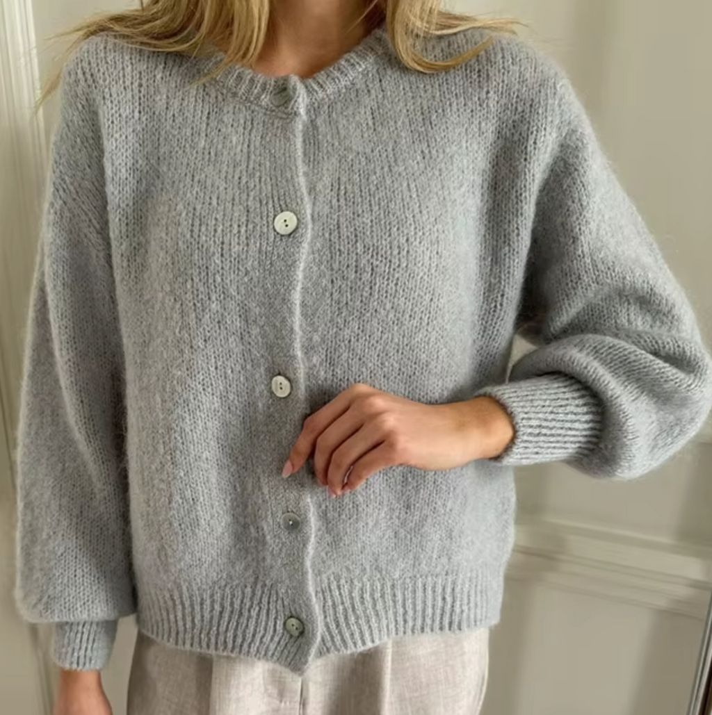 GR – Gebreid vest with knoopsluiting