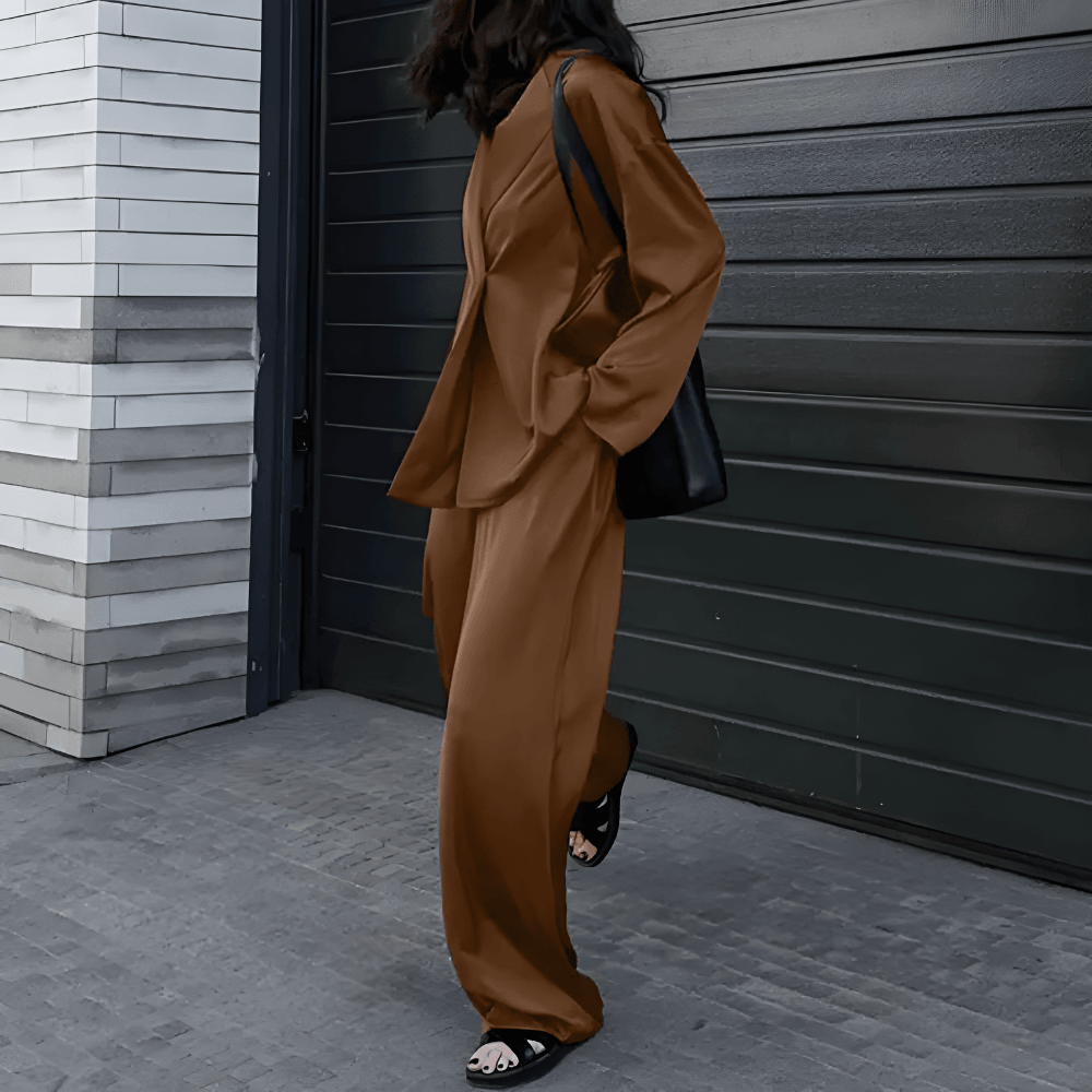 GR | Plus size, two-piece business suit