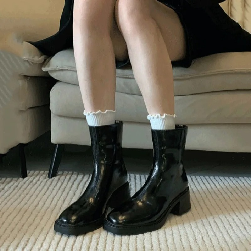 GR | Stylish leather ankle boots with block heels for women