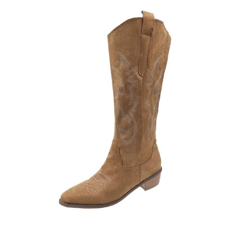 GR | Embroidered V-cut boots