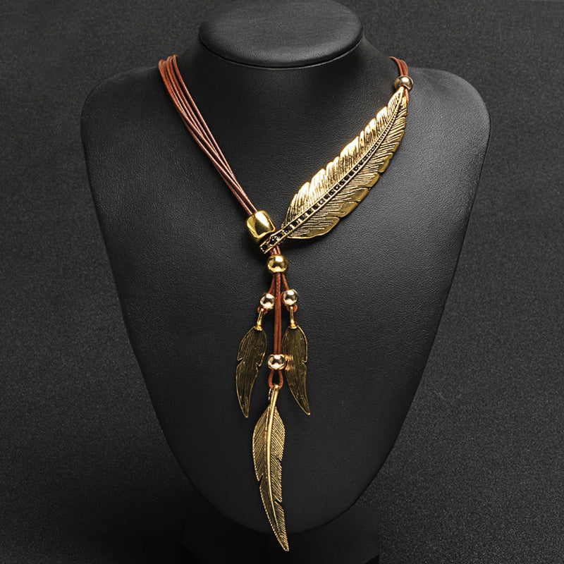 GR | Golden Feather Necklace in Boho Style