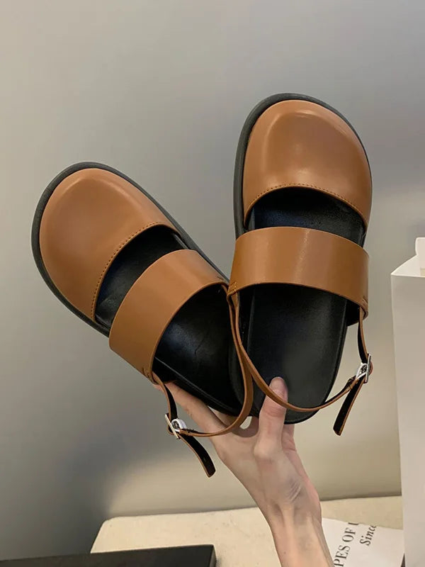 Sandals with a split toe