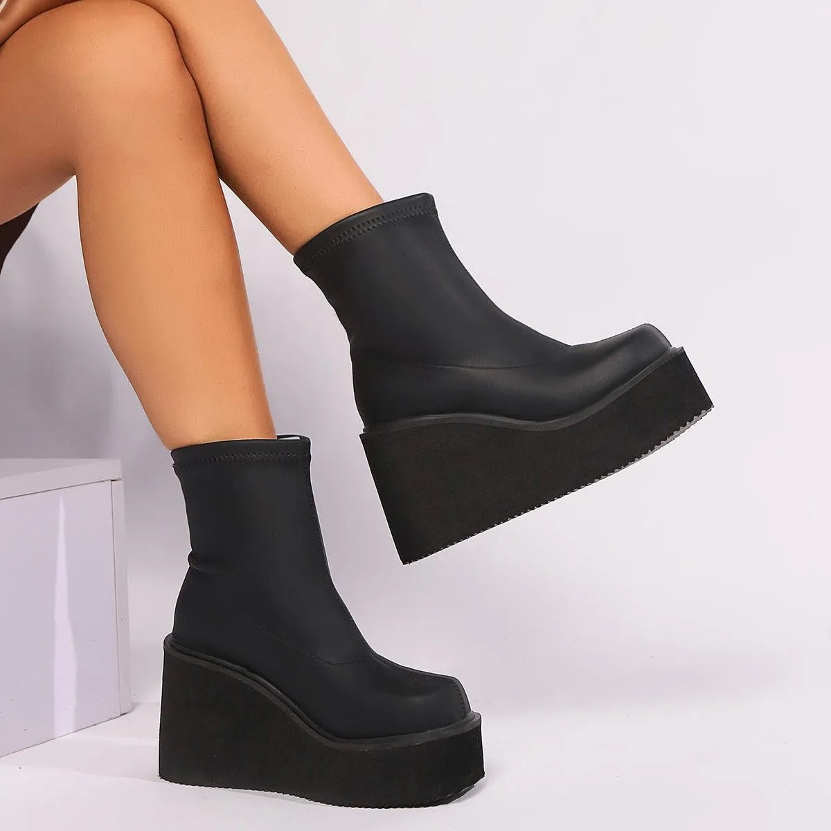 GR | Wedge and platform ankle boots