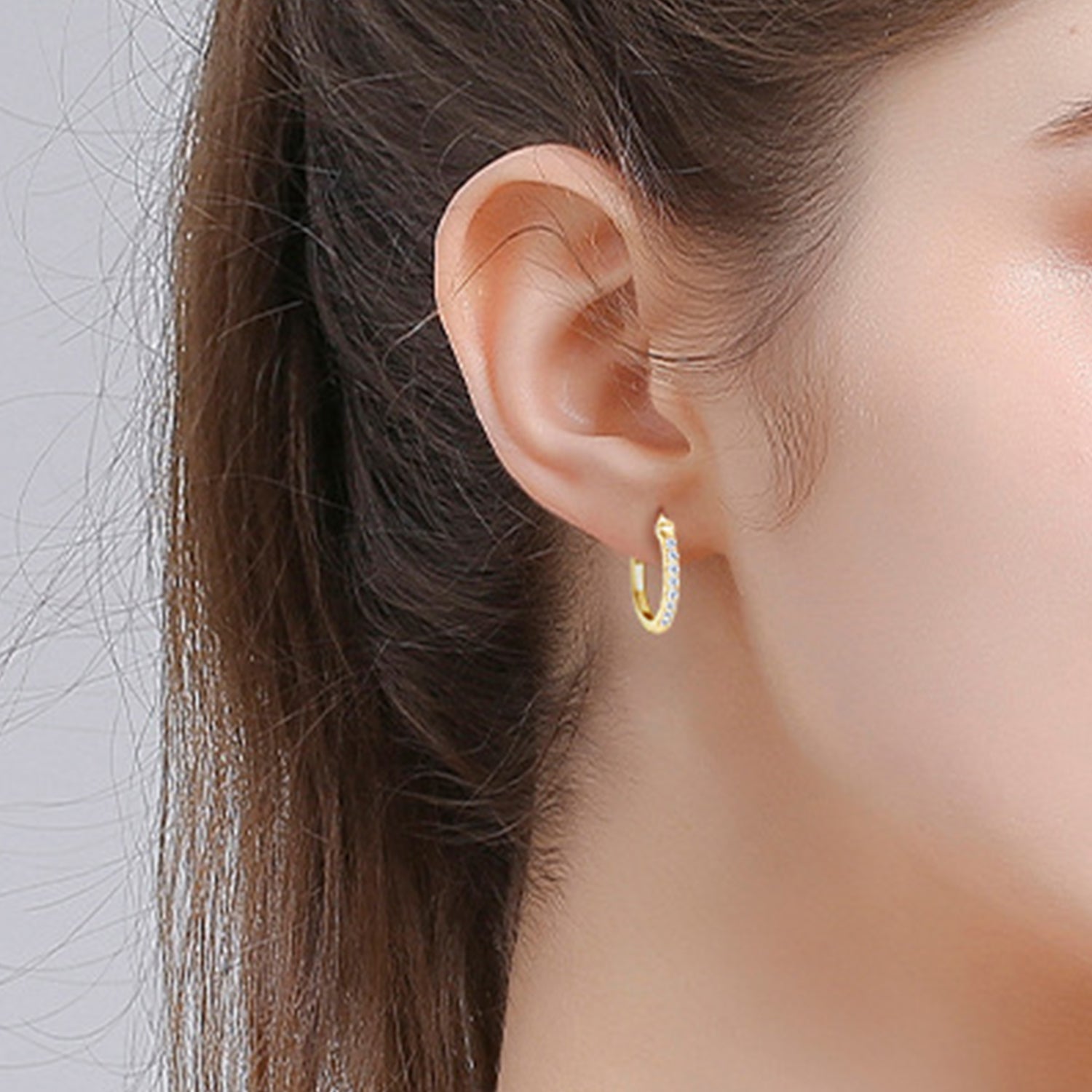 GR | 925 Sterling Silver Moissanite Huggie Earrings