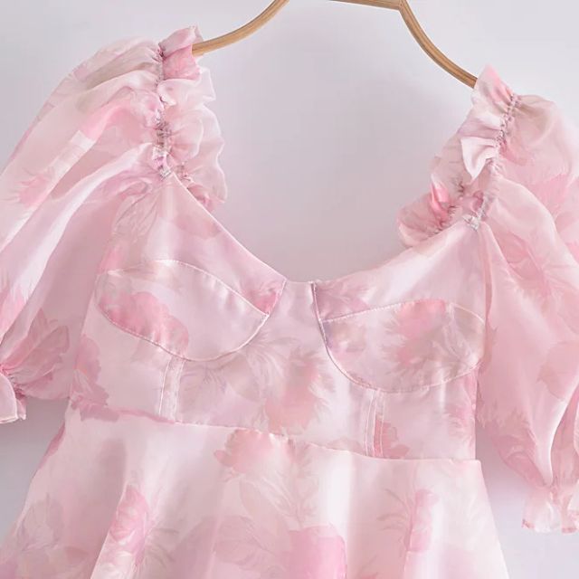 GR | Organza-Kleid mit Blumenmuster und Puffärmeln sowie Herzausschnitt