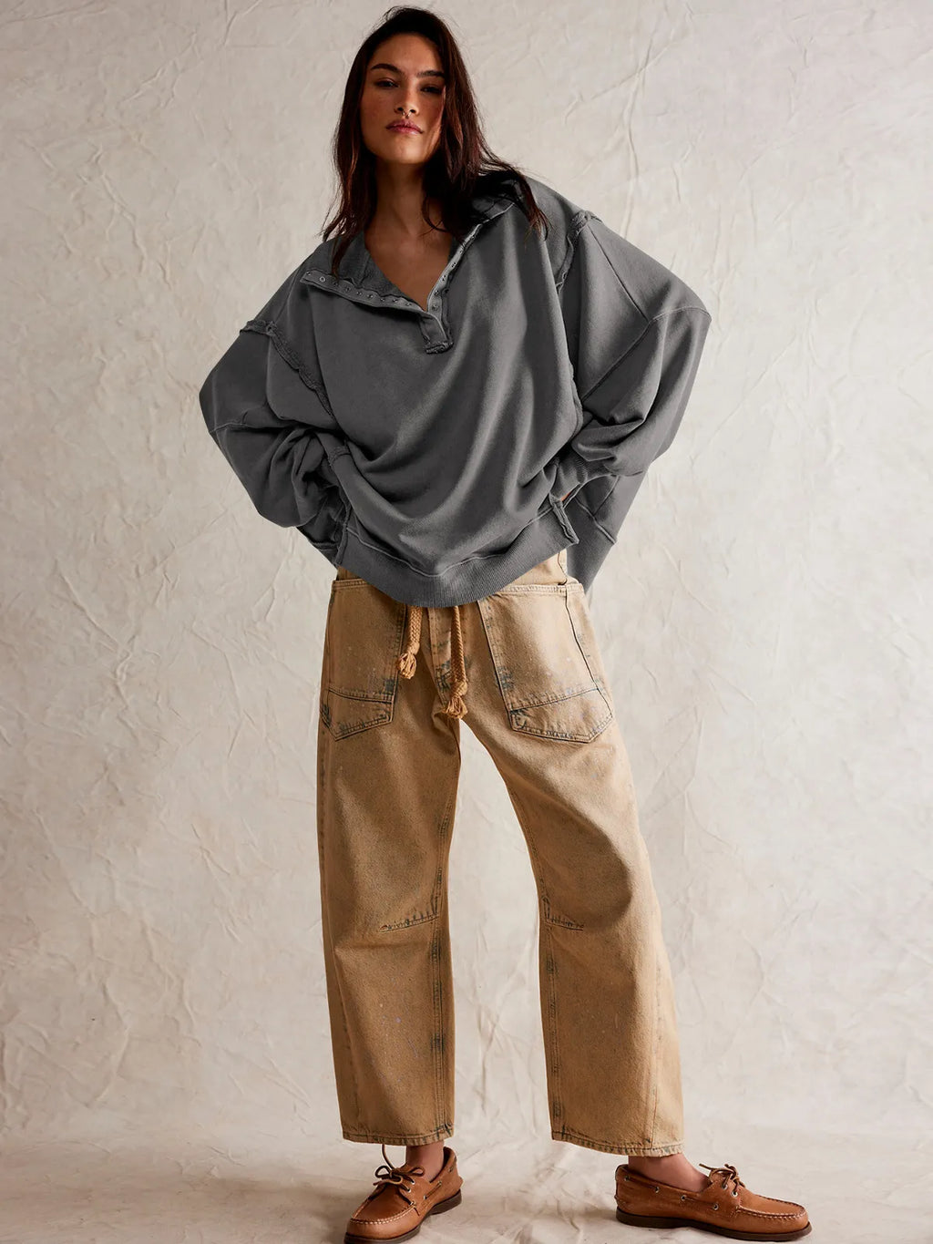 GR - Casual sweatshirt with buttons and lamp sleeves