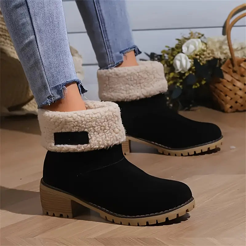 GR | Snow boots with a chunky heel and mid-height sole