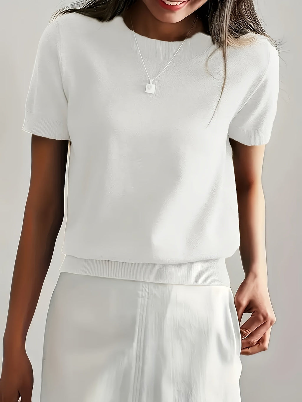 GR | Knit shirt with R neckline