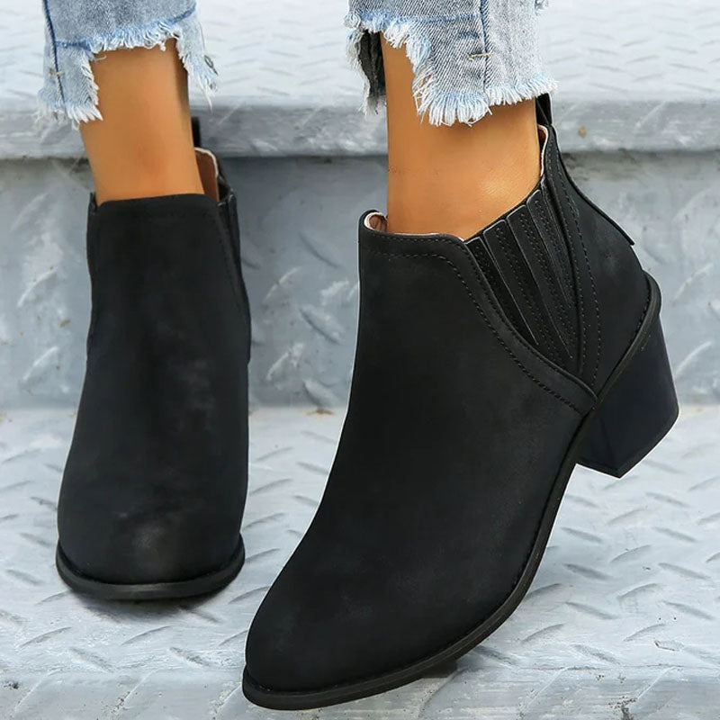 GR | Vintage ankle boots with chunky heel