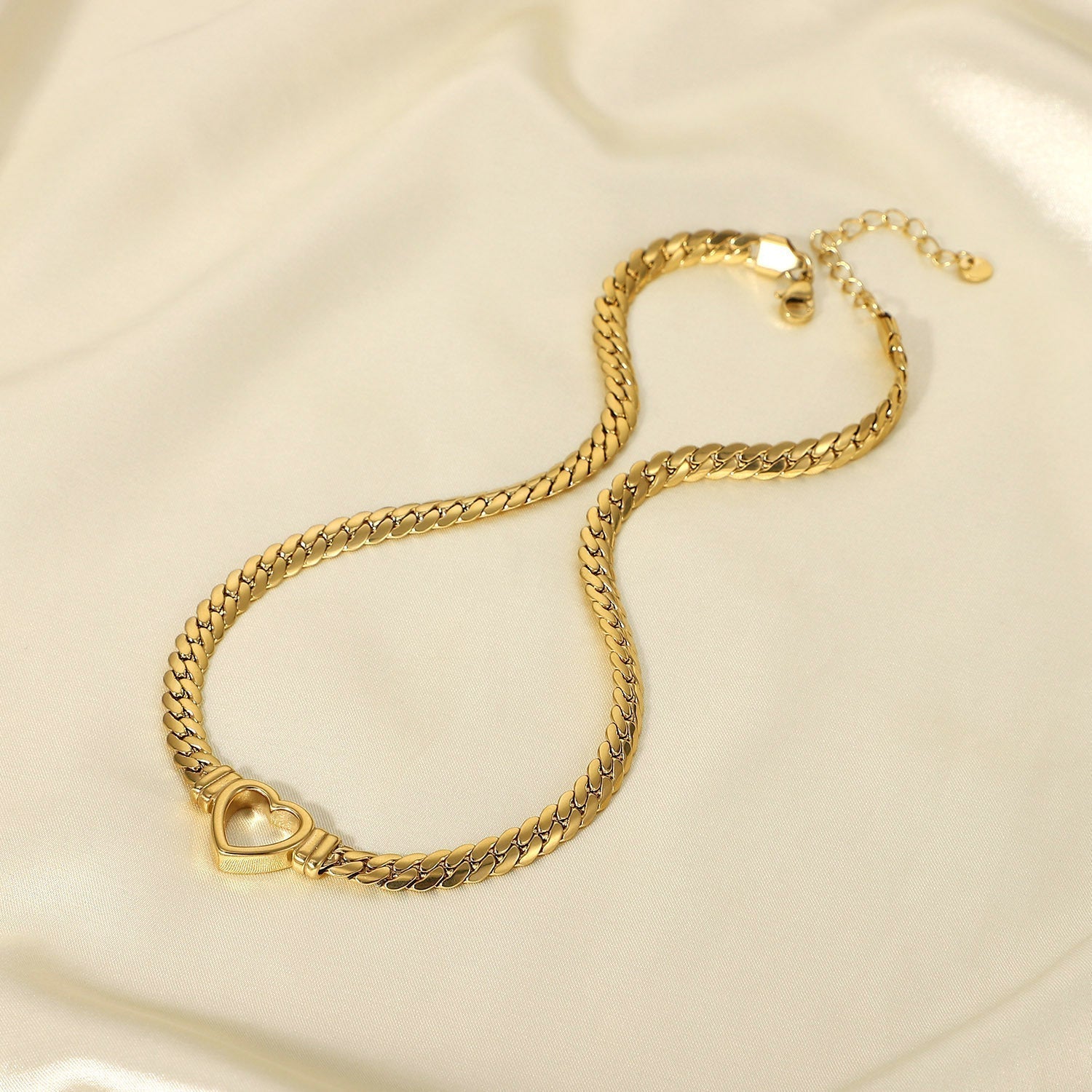 GR | Cuban Heart Necklace